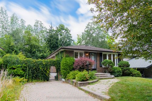 159 Claymore Cres, Oshawa, ON, L1G6G3 | Card Image