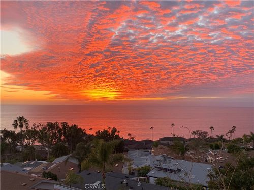 h4-30802 Coast Hwy, Laguna Beach, CA, 92651-4218 | Card Image