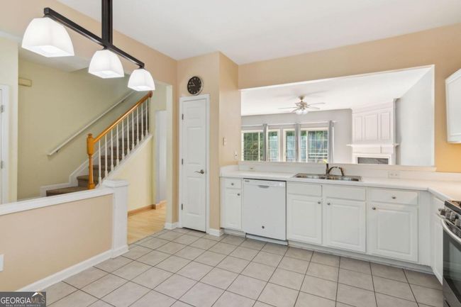 UNIT-55 - 9155 Nesbit Ferry Rd, Townhouse with 3 bedrooms, 3 bathrooms and 2 parking in Alpharetta GA | Image 6