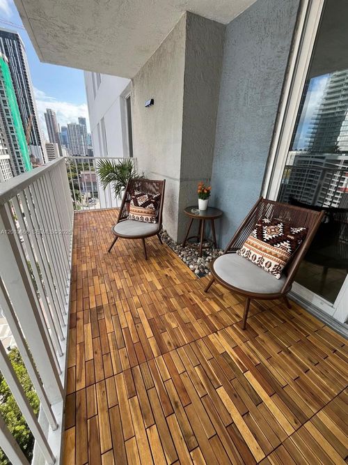 e-1505-800 N Miami Ave, Miami, FL, 33136-3521 | Card Image