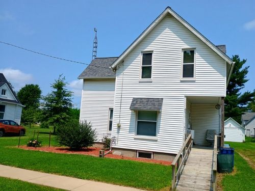 116 1st St, Bradford, IL, 61421-5289 | Card Image