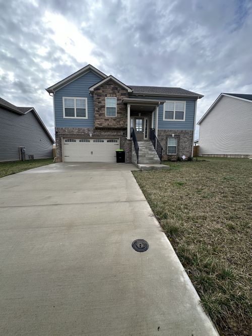 772 Lillian Grace Dr, Clarksville, TN, 37043-1497 | Card Image