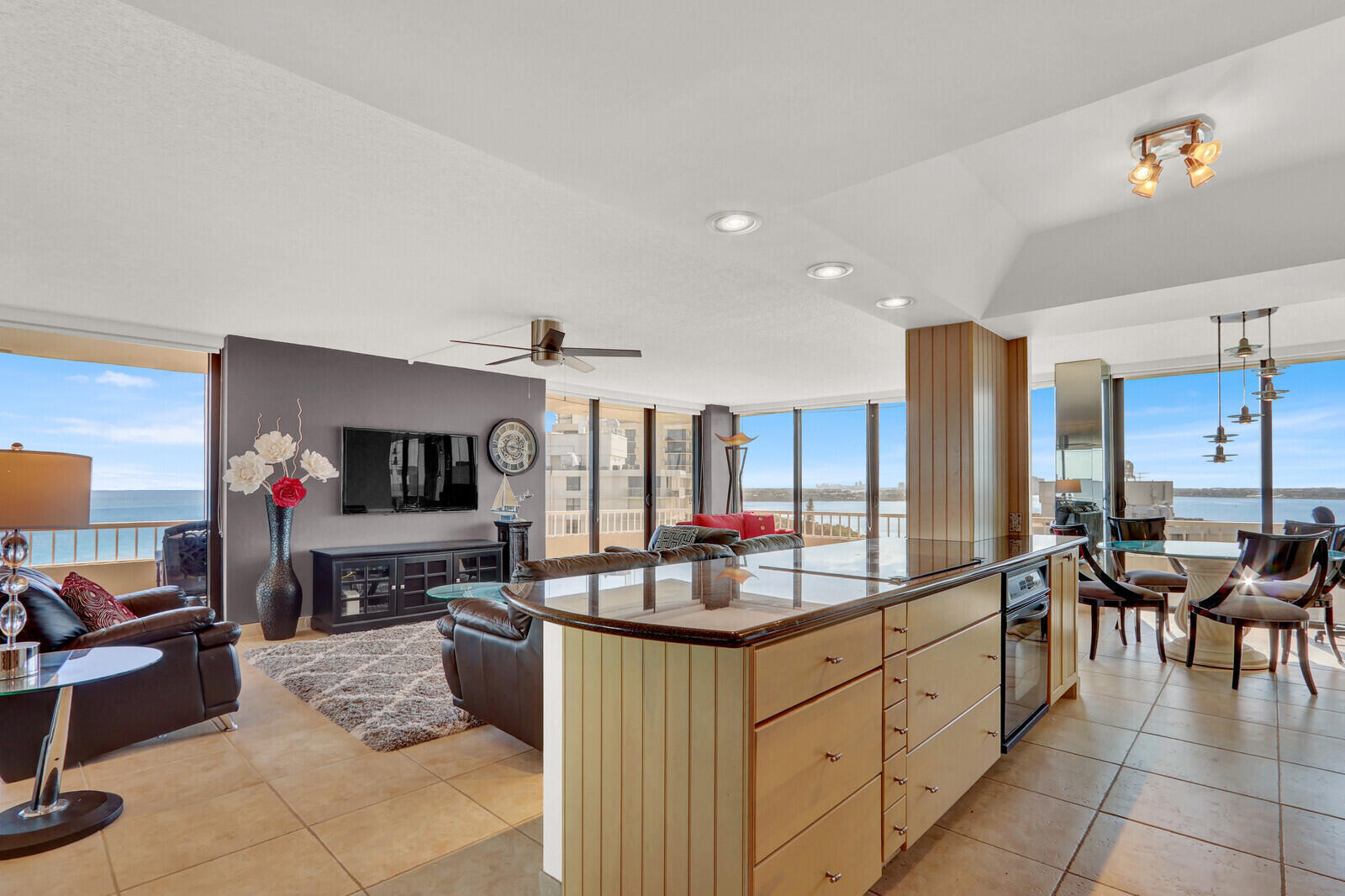 Residential Lease in Singer Island 5