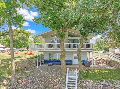 16217 256th Ave, Spirit Lake, IA, 51360-7363 | Card Image