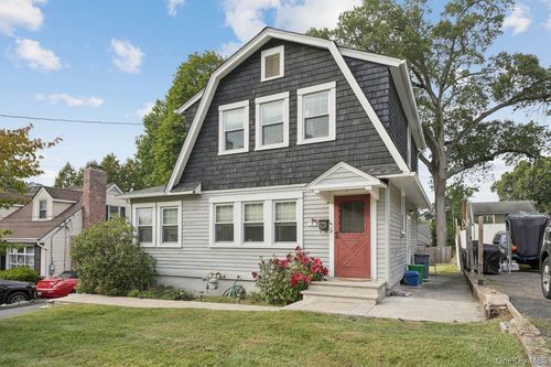 3 James St, Suffern, NY, 10901-6807 | Card Image