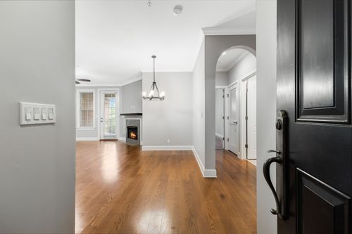 apt-103-307 Seven Springs Way, Brentwood, TN, 37027-4898 | Card Image