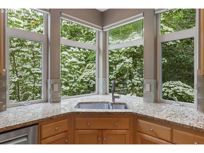 2922 Nw Montara Ct, House attached with 2 bedrooms, 3 bathrooms and 2 parking in Portland OR | Image 11