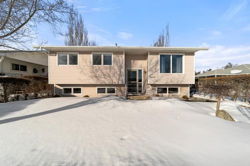 5210 48 St, Daysland, AB, T0B0G3 | Card Image
