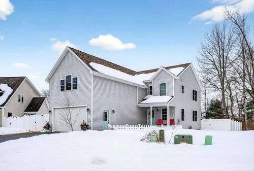 4 Geranium Drive, Gorham, ME, 04038 | Card Image
