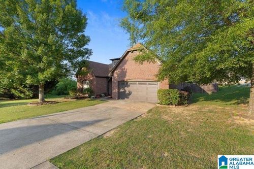 3617 Merlin Cir, TRUSSVILLE, AL, 35173-6329 | Card Image