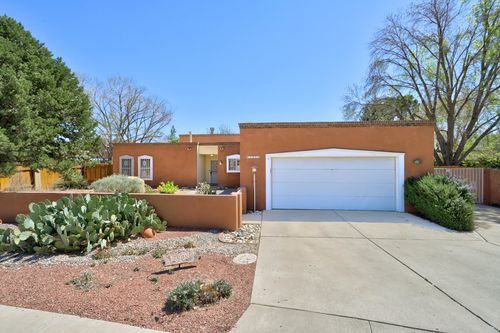 2908 El Toboso Dr Nw, Albuquerque, NM, 87104-3065 | Card Image