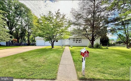 5 Charles Ave, Blackwood, NJ, 08012-5324 | Card Image