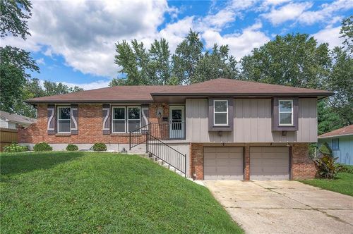11806 E 57th Ter, Kansas City, MO, 64133-3522 | Card Image