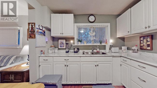 21025 Lake Ridge Rd, House other with 7 bedrooms, 4 bathrooms and 10 parking in Cannington ON | Image 5