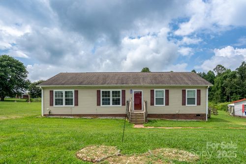131 Brown Farms Dr, Cleveland, NC, 27013-8888 | Card Image
