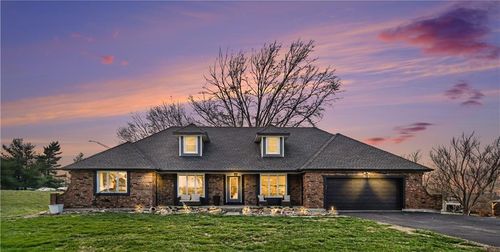 400 Appaloosa Dr, Raymore, MO, 64083-9138 | Card Image