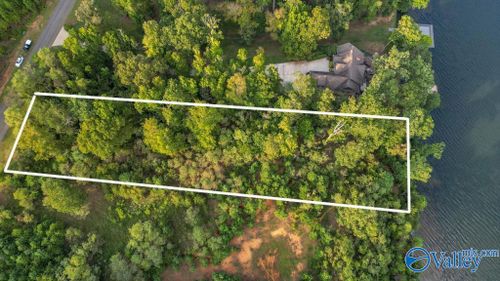 2149 Lookout Mountain Dr, Scottsboro, AL, 35769-7954 | Card Image