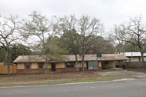 6047 Eden Sq, Crestview, FL, 32539-9775 | Card Image