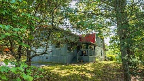 422 Autumn Lane, Gatlinburg, TN, 37738 | Card Image