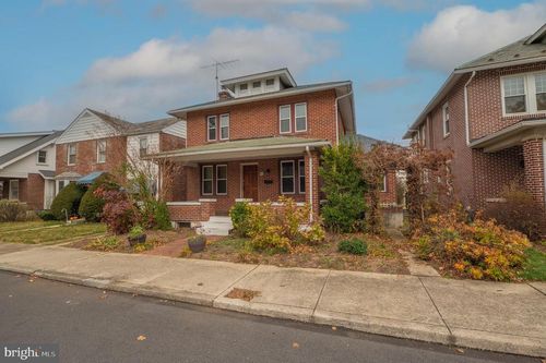 309 N 2nd St, Emmaus, PA, 18049-2619 | Card Image