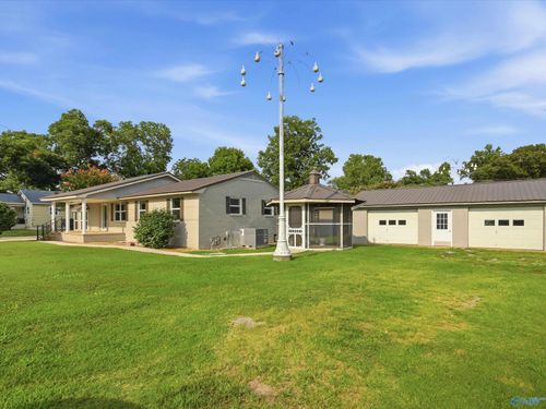 116 Saratoga St, Albertville, AL, 35950-2944 | Card Image