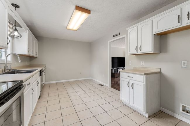 2320 Lake Pointe Dr, House other with 3 bedrooms, 2 bathrooms and 2 parking in Cookeville TN | Image 9