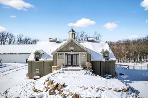 8830 Mentor Rd, Mentor, OH, 44060-8211 | Card Image