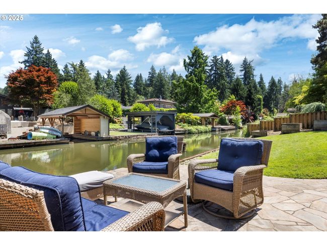 17810 Sarah Hill Ln, House other with 4 bedrooms, 3 bathrooms and 2 parking in Lake Oswego OR | Image 44
