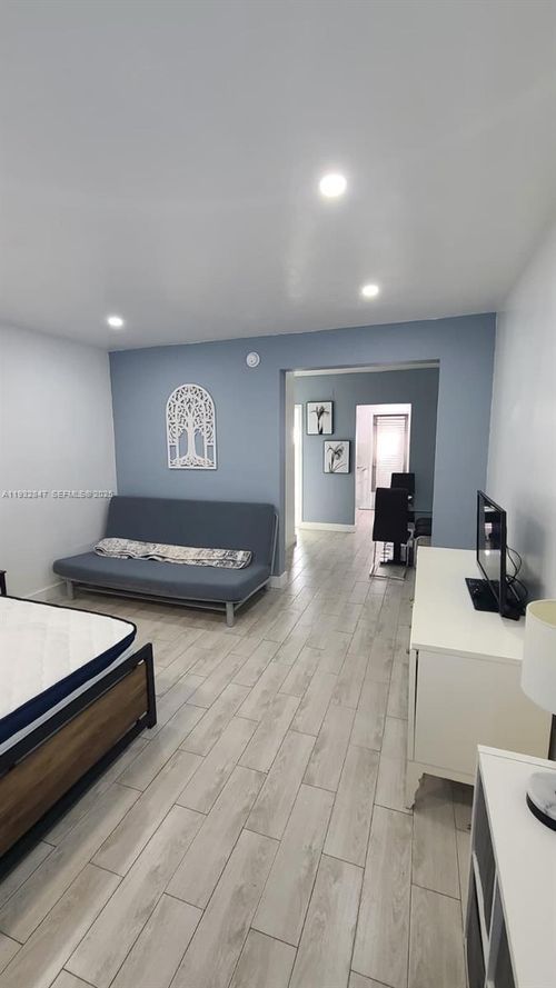 7-761 Euclid Ave, Miami Beach, FL, 33139-6112 | Card Image