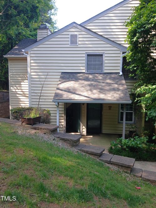 104 Oak Hollow Ct, Raleigh, NC, 27613-3284 | Card Image