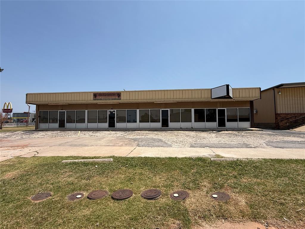 3026 Epperly Dr, Del City, OK 73115