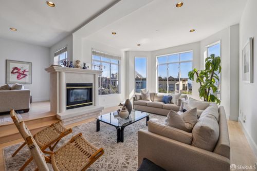 117 Divisadero St, San Francisco, CA, 94117-3212 | Card Image