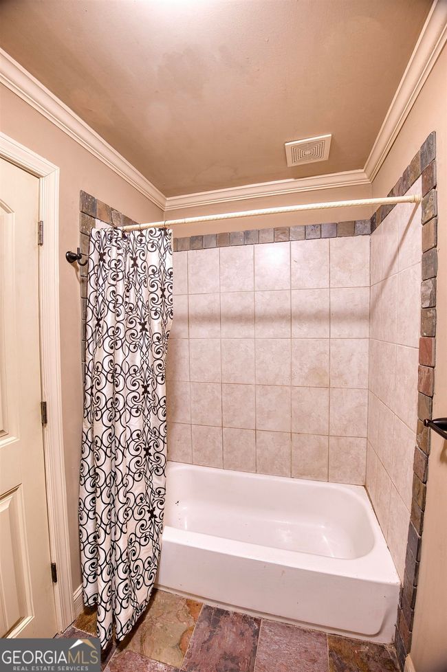 263 Ohm Ave, House other with 5 bedrooms, 3 bathrooms and 4 parking in Avondale Estates GA | Image 14