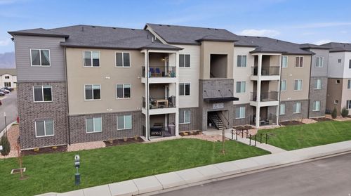 13526 S Poole Dr, Riverton, UT, 84096-3068 | Card Image