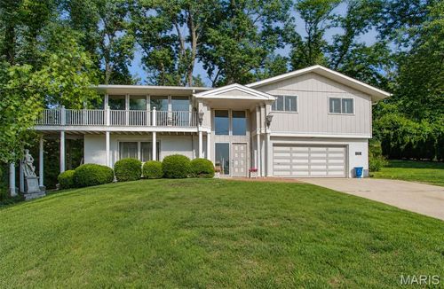 590 Watch Hill Rd, Collinsville, IL, 62234-2946 | Card Image