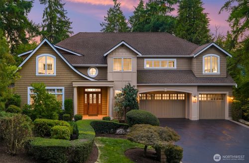 10605 Se 30th Street, Bellevue, WA, 98004 | Card Image