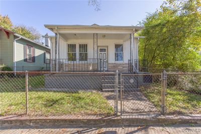 View of front facade with a porch | Image 2