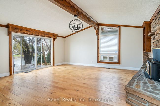 90 Edgewater Rd, House other with 3 bedrooms, 3 bathrooms and 8 parking in Wasaga Beach ON | Image 14