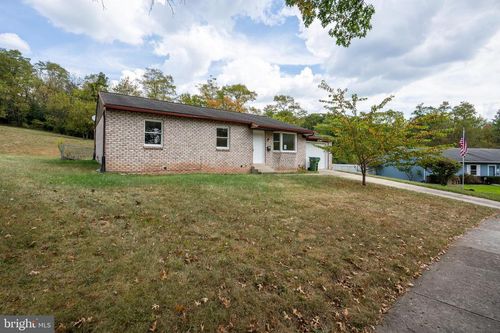 3748 Tudor Dr, HARRISBURG, PA, 17109-1238 | Card Image