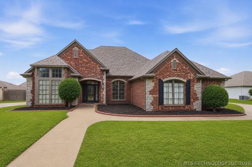 309 Imperial St, Broken Arrow, OK, 74011-3553 | Card Image