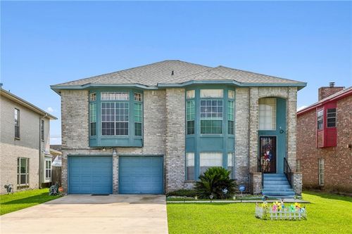 317 Southwood Dr, Gretna, LA, 70056-7868 | Card Image