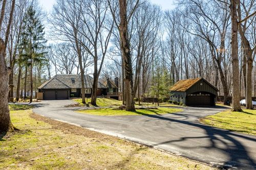 7343 Lucy Dr, Dexter, MI, 48130-9699 | Card Image