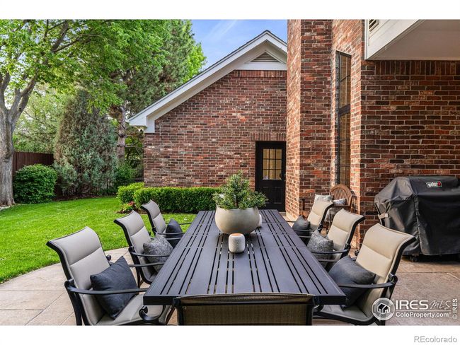 Perfect for Hosting Outdoor Dining with Family and Friends. | Image 33
