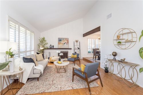 2217 E Brower St, Simi Valley, CA, 93065-2501 | Card Image