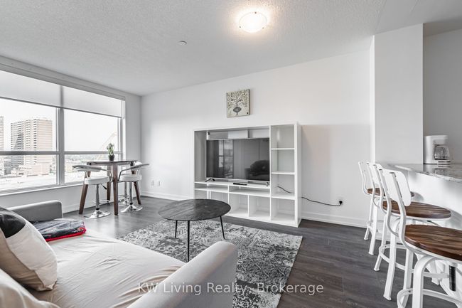 805 - 8 Trent Ave, Condo with 2 bedrooms, 1 bathrooms and 1 parking in Toronto ON | Image 12