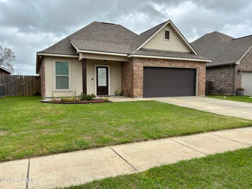 211 Hutton Ln, Youngsville, LA, 70592-5186 | Card Image