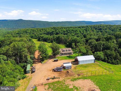 8570 Bloomery Pike, PAW PAW, WV, 25434-8804 | Card Image