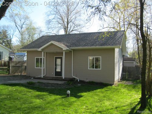 4916 Hillock, Highland, MI, 48356-2043 | Card Image