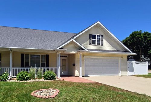 301 6th St Sw, Pipestone, MN, 56164-1574 | Card Image