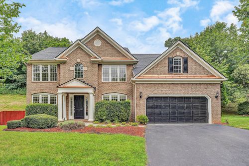 6378 Sandhurst Dr, Roanoke, VA, 24018-7711 | Card Image